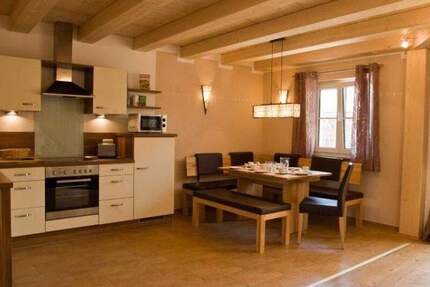 Schöne, helle, voll möblierte 104 qm Wohnung zu vermieten 2 zimmer