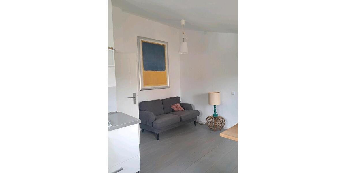 Dachgeschoßwohnung Bonn Poppelsdorf - 1 Zimmer, 32 m&sup2;, 780&euro; | Angebot:25843825