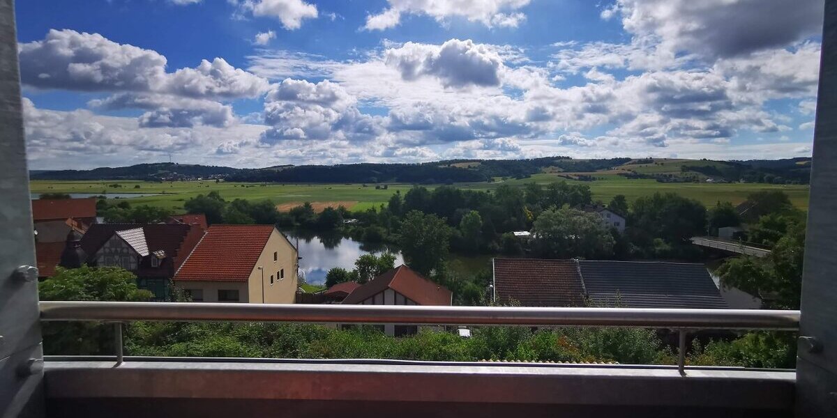Heringen-Widdershausen, 2 ZKB im DG + Balkon - Dachgeschoßwohnung Heringen (Werra) Widdershausen | Angebot:26179802