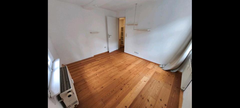 Etagenwohnung Bamberg Am Bruderwald - 3 Zimmer, 65 m&sup2;, 1.050&euro; | Angebot:26400498