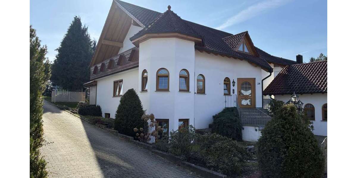 Einfamilienhaus Bretten-Dürrenbüchig Dürrenbüchig - 7 Zimmer, 293 m&sup2;, 825.000&euro; | Angebot:25938699