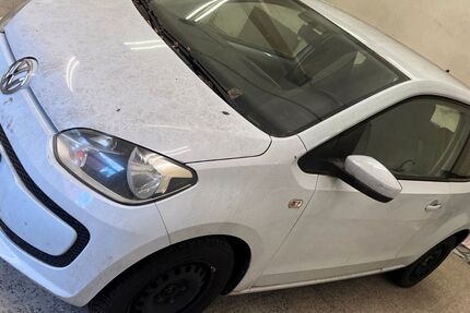 VW up! 99.999 km 1.999 &euro; Hohenstein E. OT Wüstenbrand 09337