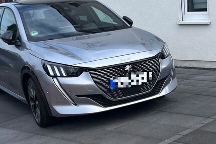 Peugeot 208 42.000 km 14.990 &euro; Brüggen 41379