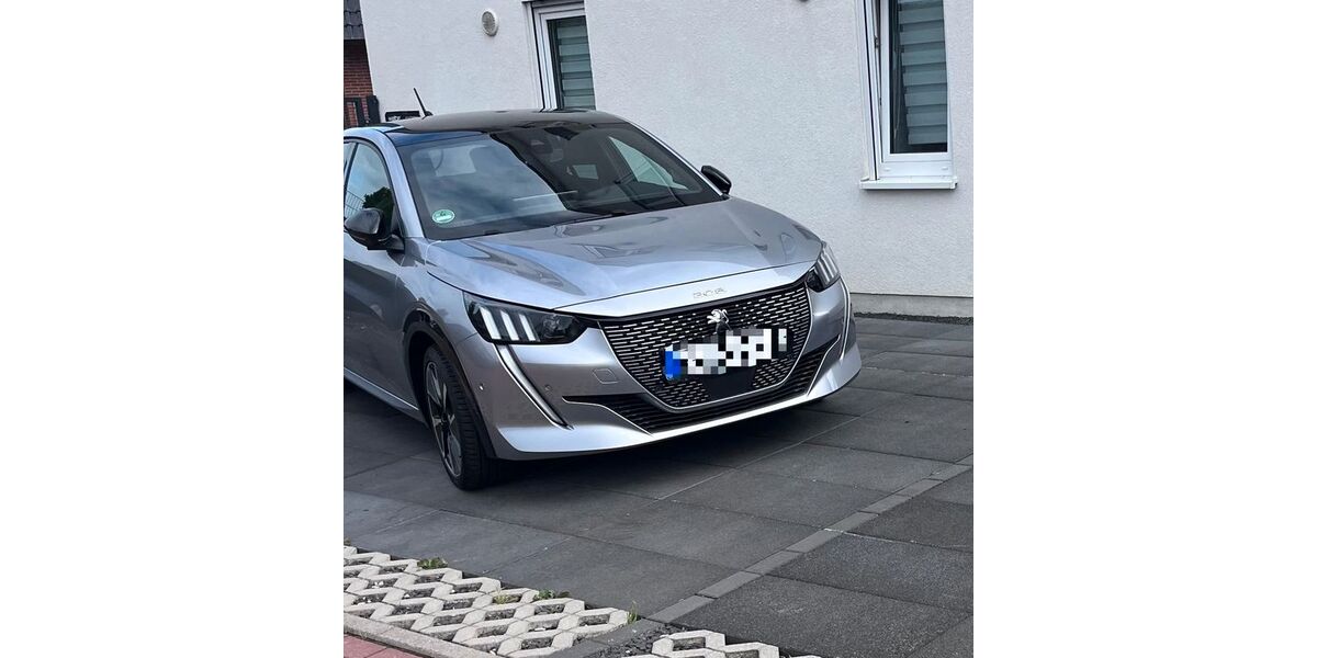Peugeot 208 42.000 km 14.990 &euro; Brüggen 41379