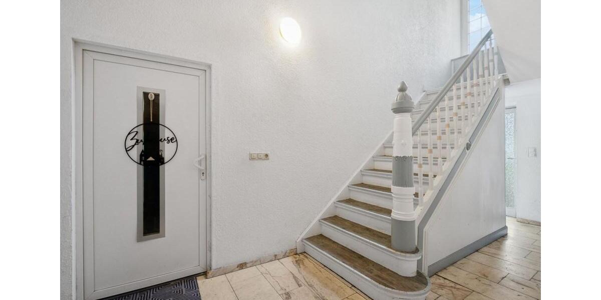 Erdgeschoßwohnung Mönchengladbach Süd - 3.5 Zimmer, 121 m&sup2;, 250.000&euro; | Angebot:24853941