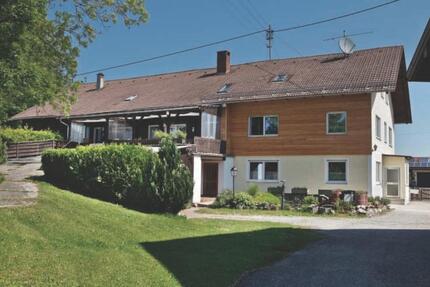 2,5 Zimmer Wohnung mit Begblick, Terasse und eigenem Eingang 2.5 zimmer