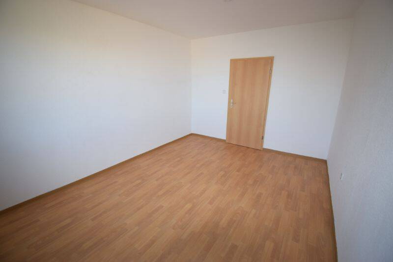 Etagenwohnung Riesa Pausitzer Delle - 3 Zimmer, 59 m&sup2;, 345&euro; | Angebot:25986303