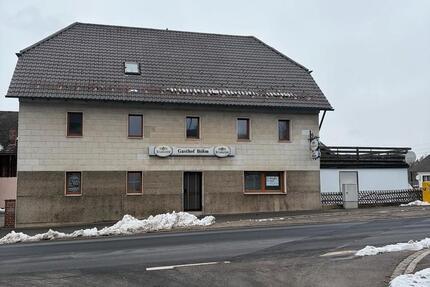 Haus Freihung - 12 Zimmer, 390 m&sup2;, 252.000&euro; | Angebot:26407410