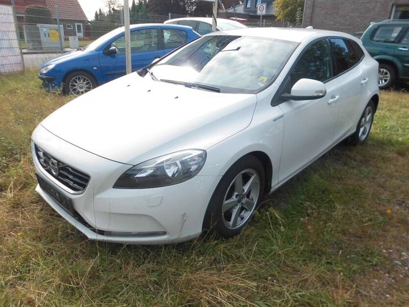 V40
