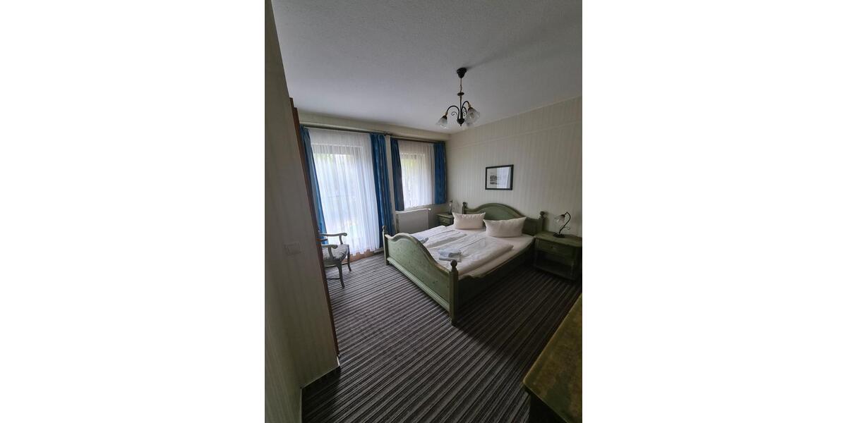Wohnen auf Zeit Dresden Loschwitz - 28 Zimmer, 830 m&sup2;, 15.000&euro; | Angebot:26384946