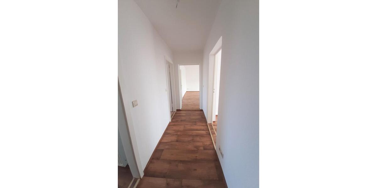 Etagenwohnung Löbau - 3 Zimmer, 66 m&sup2;, 444&euro; | Angebot:26688125