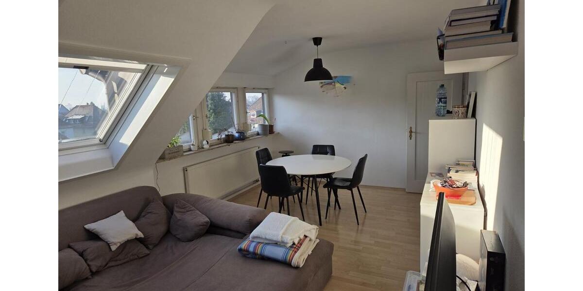 Dachgeschoßwohnung Stuttgart Degerloch - 3 Zimmer, 65 m&sup2;, 810&euro; | Angebot:24979832