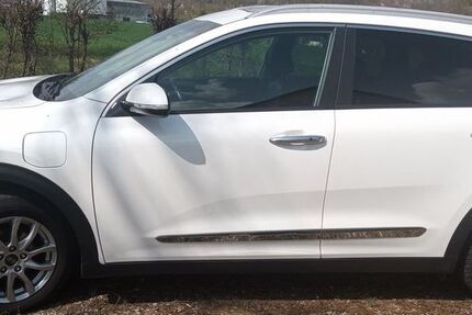 Kia Niro 122.000 km 13.600 € Horn-Bad Meinberg 32805