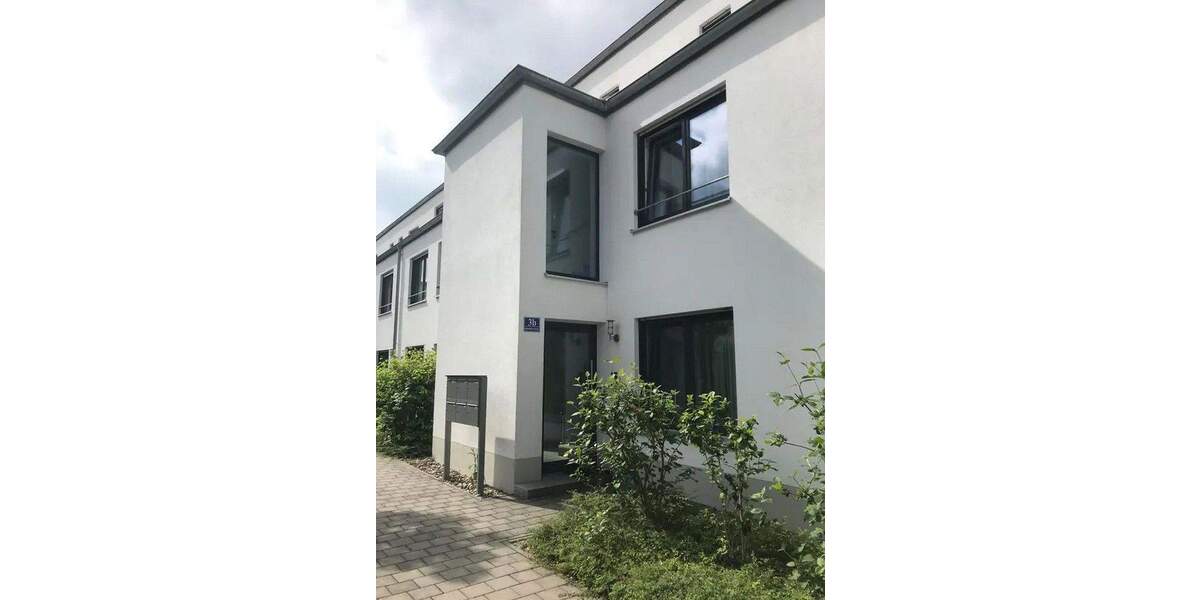 Moderne, unmöblierte 2-Zimmer-Wohnung mit Terrasse in ruhiger Lage - Ingolstadt Südost 1 zimmer