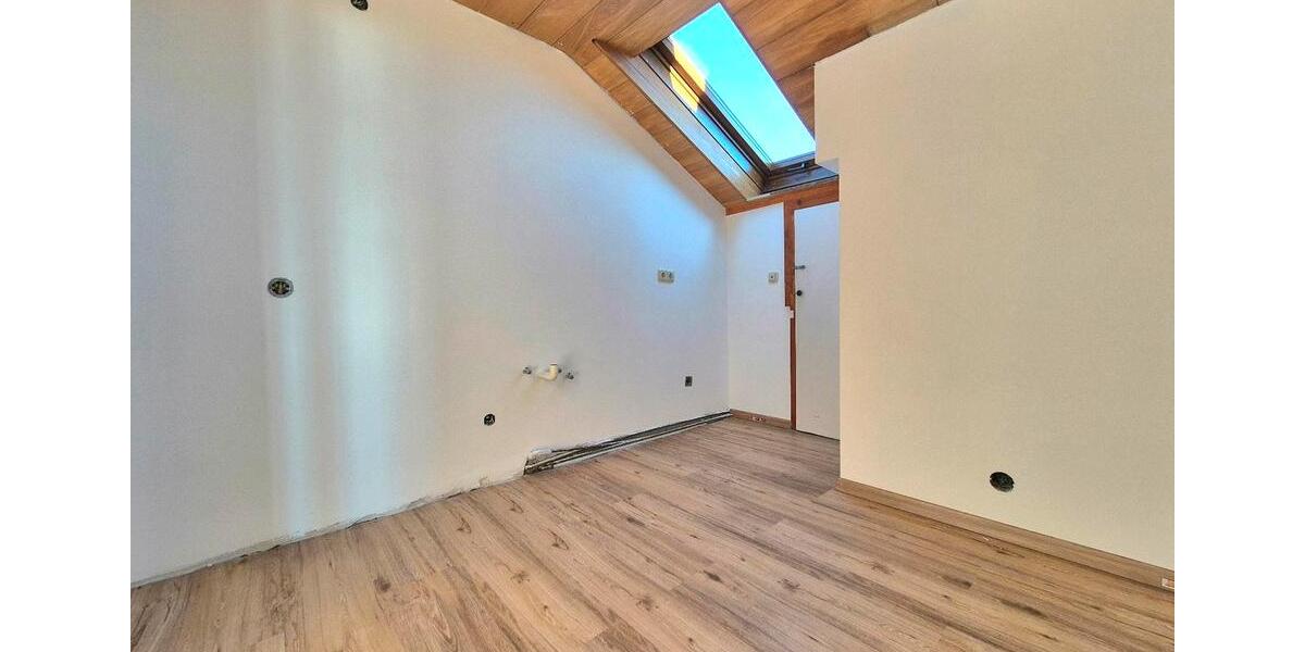 Dachgeschoßwohnung Rinchnach - 3 Zimmer, 75 m&sup2;, 119.000&euro; | Angebot:26502327