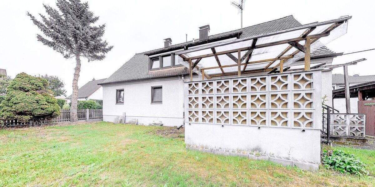 Mehrfamilienhaus, Wohnhaus Erlangen / Frauenaurach Frauenaurach - 7 Zimmer, 179 m&sup2;, 549.000&euro; | Angebot:25262689