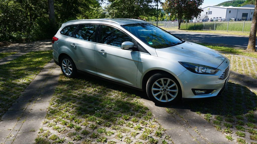 Ford Focus 102.000 km 7.890 &euro; Rudolstadt 07407