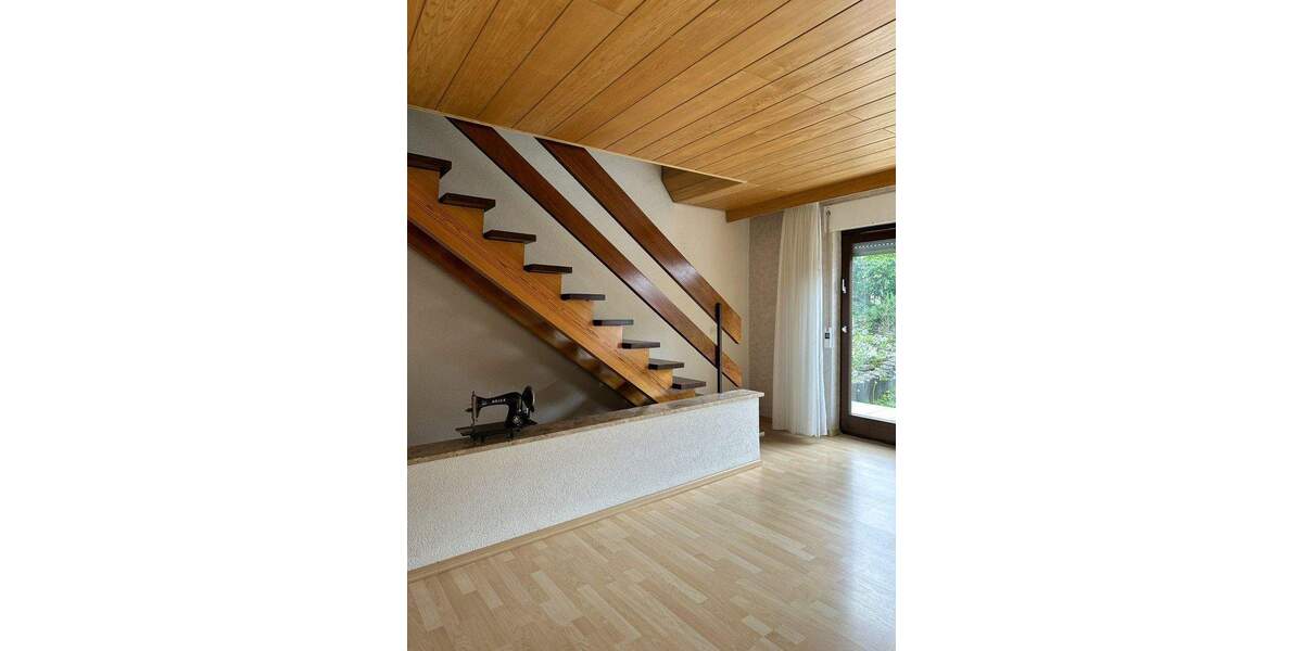 Doppelhaushälfte Remshalden Geradstetten - 6 Zimmer, 137 m&sup2;, 480.000&euro; | Angebot:24622302