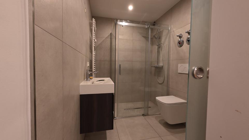 ++TOP neue 3 ZKB++Balkon++neue Einbauküche++TG Stellplatz++Parket 3 zimmer