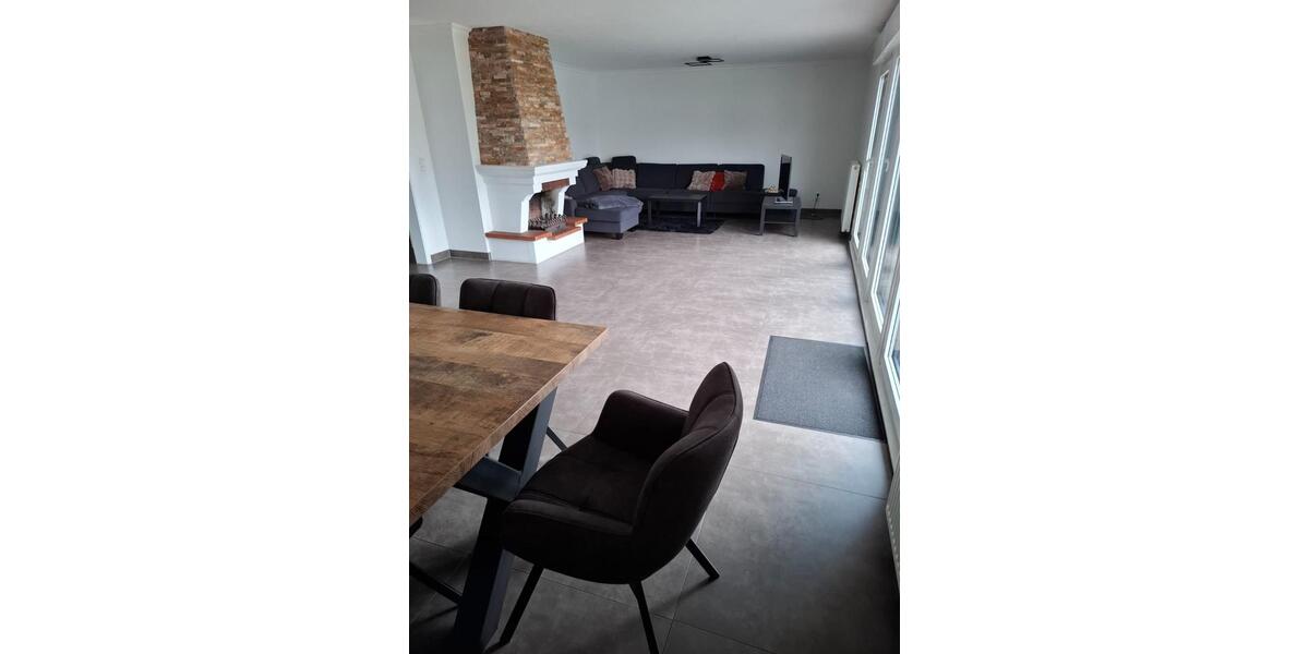 Doppelhaushälfte Duisburg Huckingen - 6 Zimmer, 170 m&sup2;, 2.400&euro; | Angebot:24851134