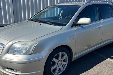 Toyota Avensis 222.000 km 2.499 &euro; Berlin 12057
