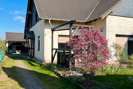 Idyllische Doppelhaushälte in Seebenisch