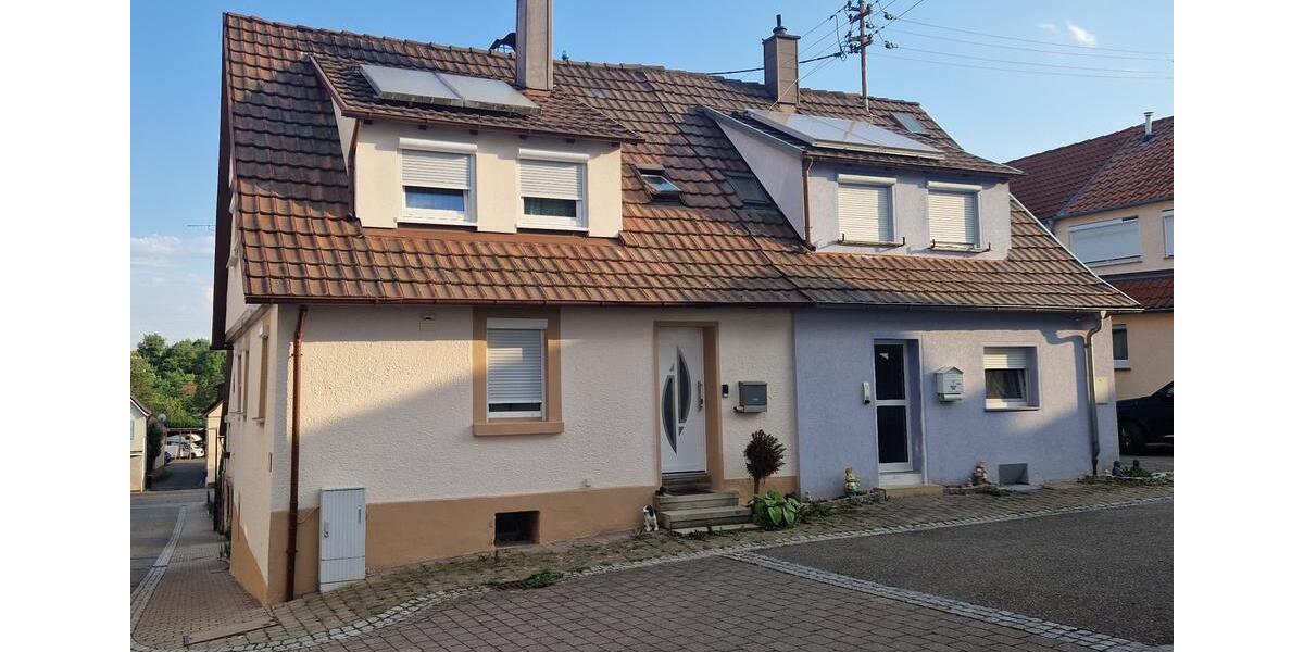 Doppelhaushälfte Brackenheim - 4 Zimmer, 148 m&sup2;, 330.000&euro; | Angebot:27110629