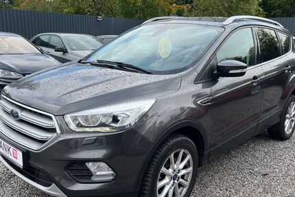 Ford Kuga 114.000 km 13.700 € Breitscheid 35767