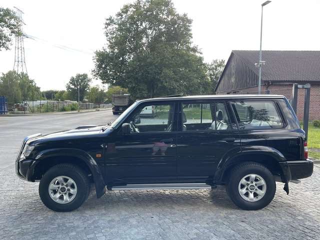 Nissan Patrol 119.000 km 15.950 € Berlin 12681