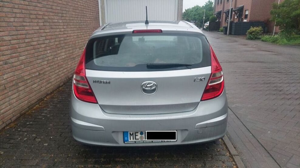 i30