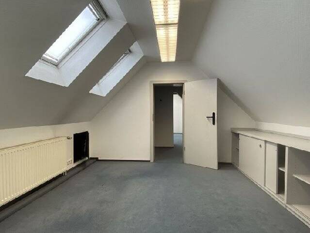 REPRÄSENTATIVES BÜROHAUS IM HERZEN DER KREFELDER INNENSTADT ZU VERMIETEN!