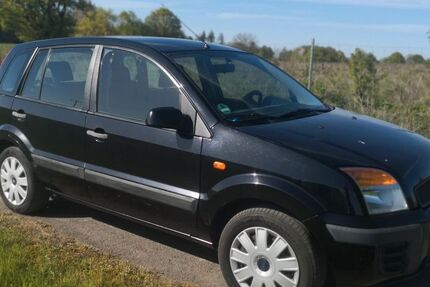 Ford Fusion 142.889 km 2.300 &euro; Oberwambach 57614
