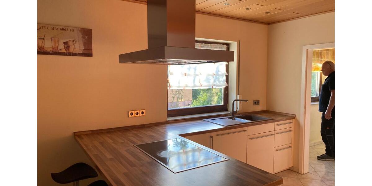 Exklusive 4,5 Zimmer Wohnung mit Luxus Einbauküche und Kamin fris 4 zimmer