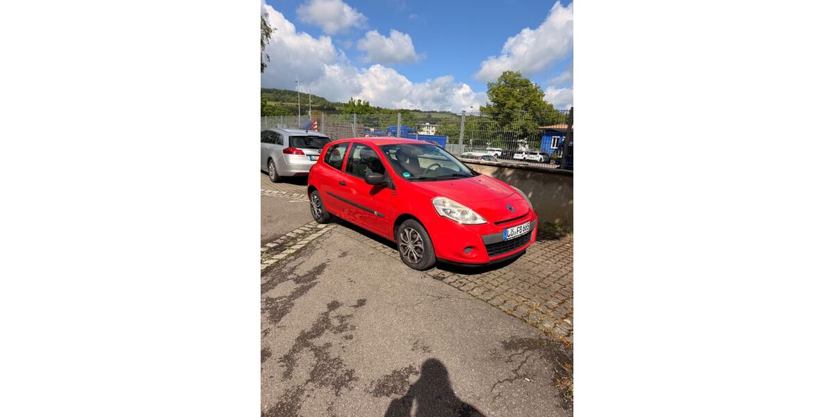 Renault Clio 120.000 km 2.900 &euro; Lörrach 79539