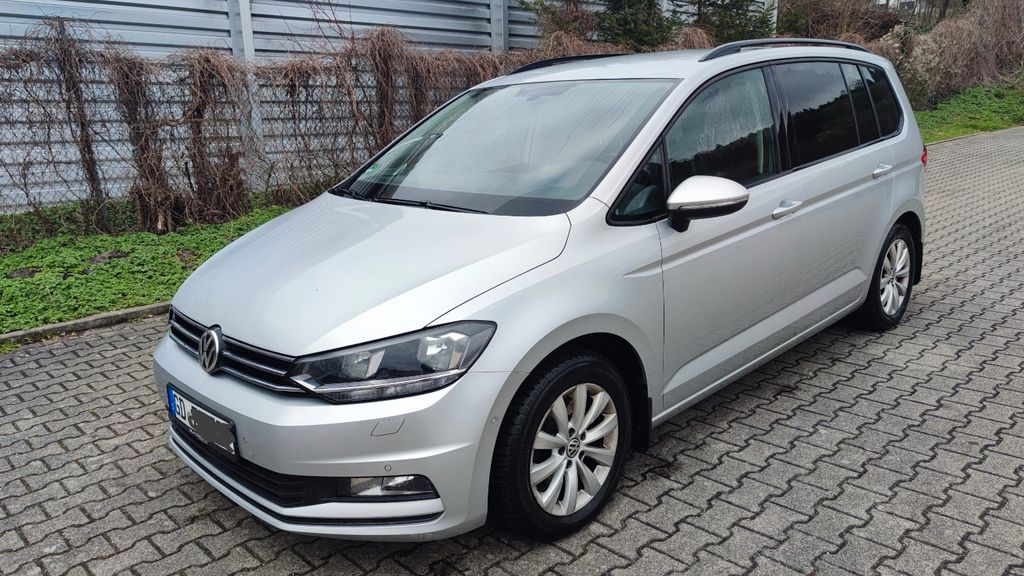 VW Touran 180.600 km 10.699 &euro; Schwäbisch Gmünd 73527