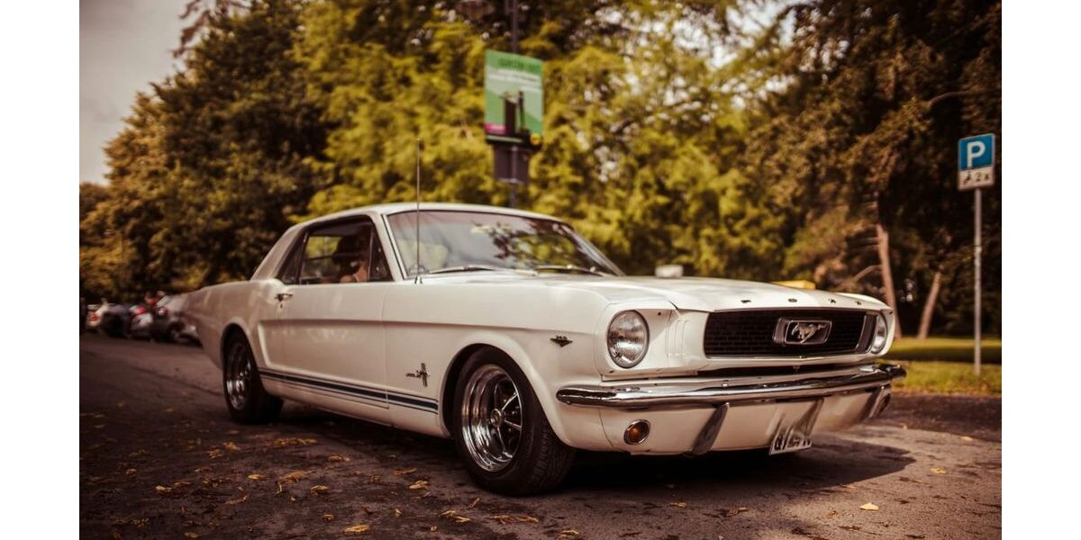 Ford Mustang 99.999 km 32.950 &euro; Troisdorf 53844