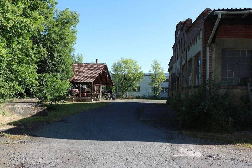 Teilfläche oder großes Grundstück mit viel Potenzial in sehr guter Lage von Witzenhausen zimmer