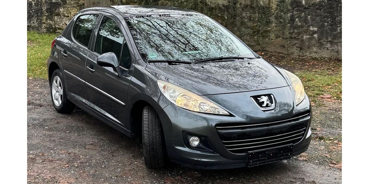 Peugeot 207 73.000 km 4.999 &euro; Limburg - Eschhofen 65552