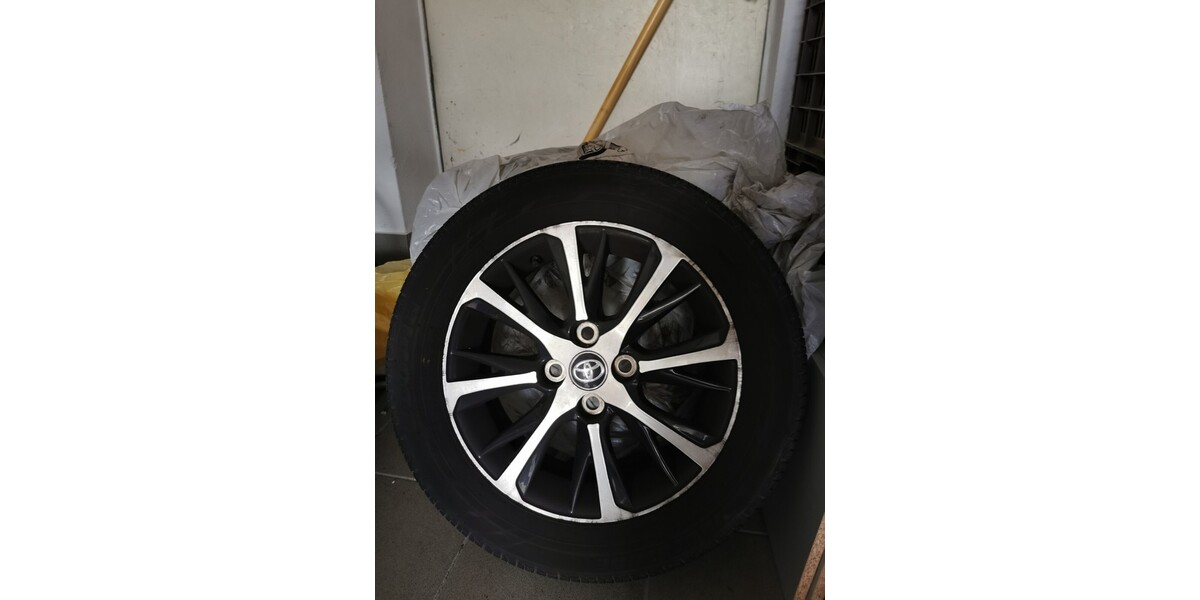 Toyota Yaris 99.492 km 11.500 € Geseke 59590