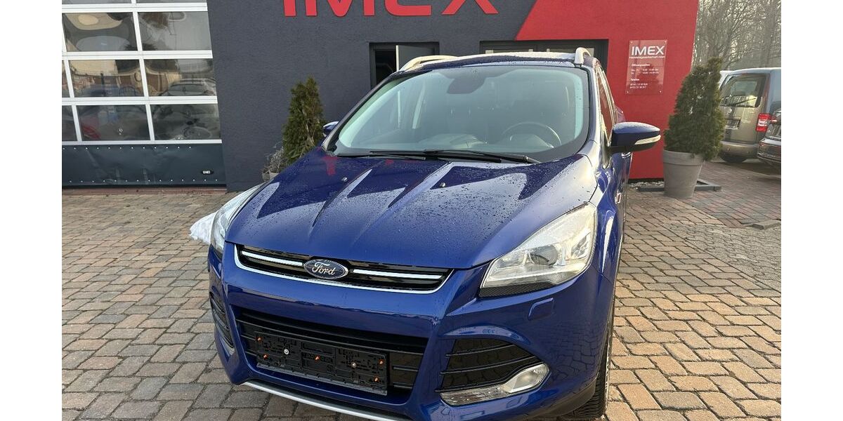 Ford Kuga 82.520 km 13.890 &euro; Celle 29227