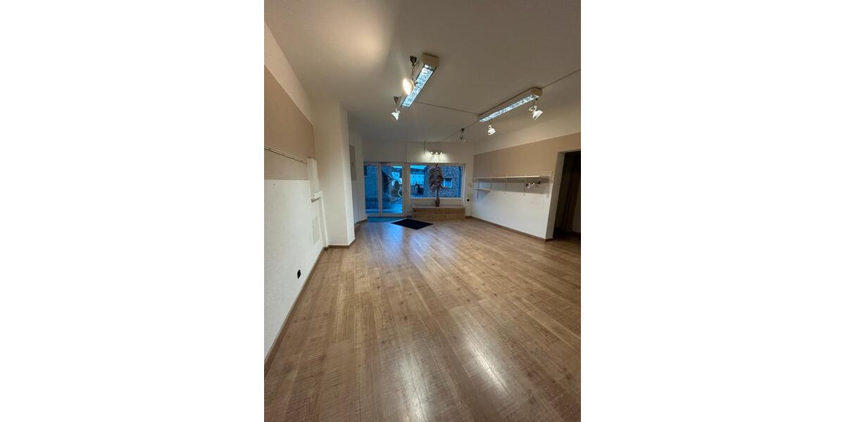 Gewerbeobjekt Niederkassel - 1.080&euro; | Angebot:25022931