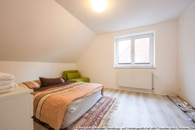 Etagenwohnung Hamburg Rissen - 3 Zimmer, 108 m&sup2;, 1.450&euro; | Angebot:25476060