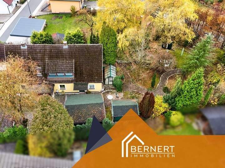 Einfamilienhaus Stockheim - 8 Zimmer, 240 m&sup2;, 319.000&euro; | Angebot:25800366