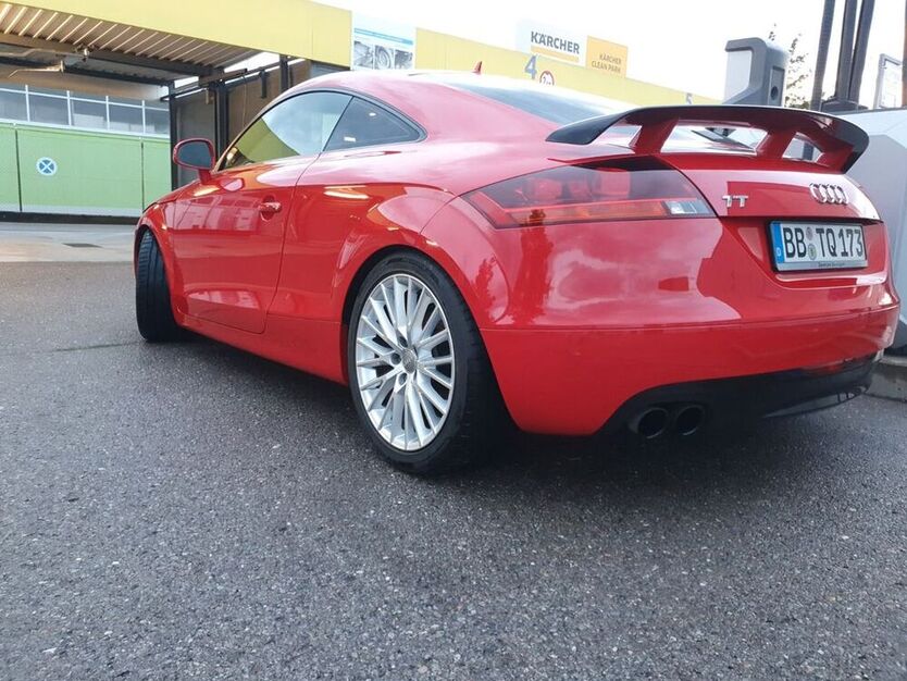 TT