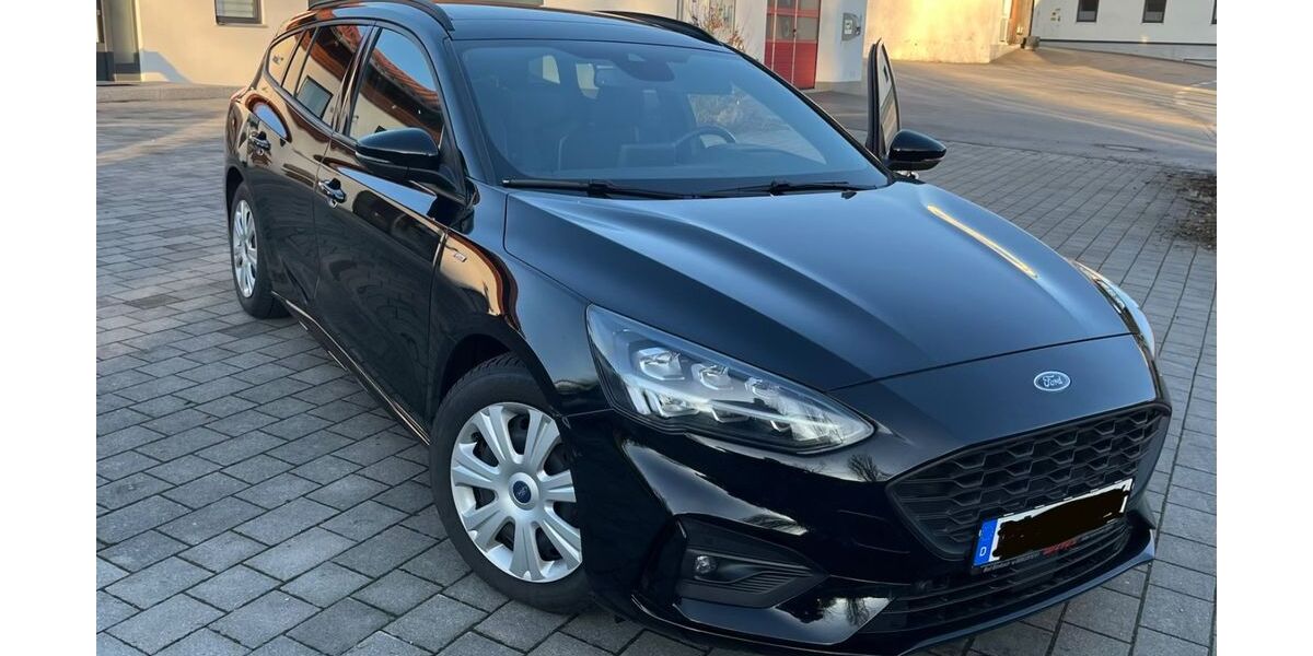 Ford Focus 69.000 km 17.450 &euro; Beutelsbach 94501
