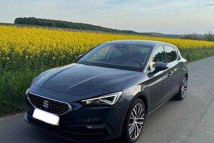 Seat Leon 84.567 km 23.700 &euro; Weilburg 35781