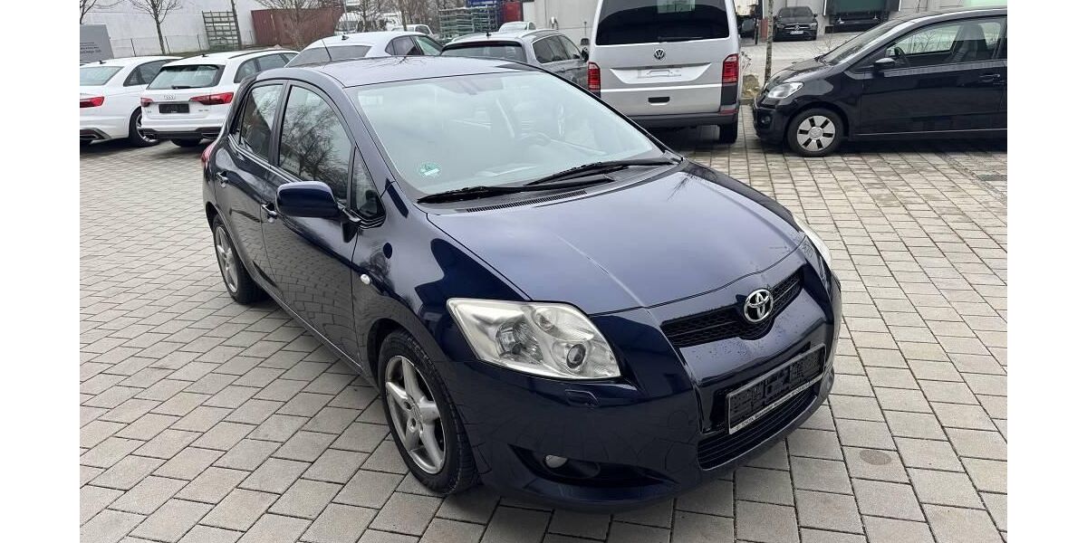 Toyota Auris 237.000 km 2.450 &euro; Egenhofen OT Unterschweinbach 82281