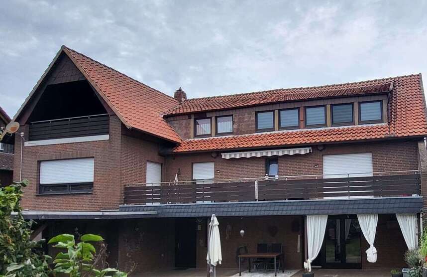 Haus zum Kaufen in Neustadt a. Rübenberge 430.000 € 209 m² 7 zimmer