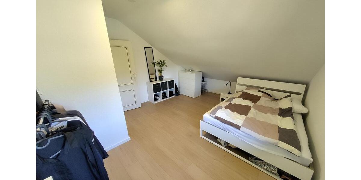 Dachgeschoßwohnung Contwig - 2.5 Zimmer, 52 m&sup2;, 600&euro; | Angebot:26415486