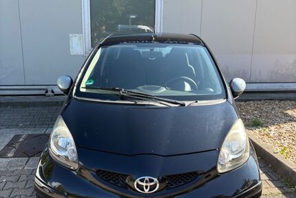 Toyota Aygo (X) 168.000 km 1.950 € München 80937